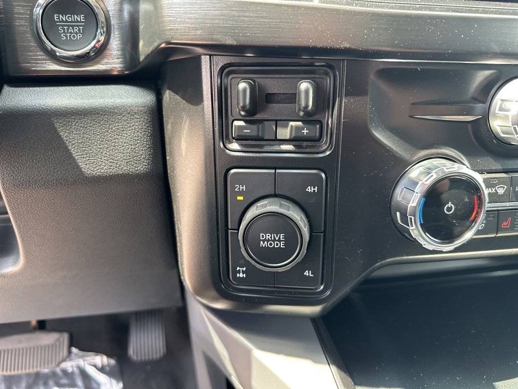 New 2026 Ford F250 Lariat w/ Black Appearance Package image 32