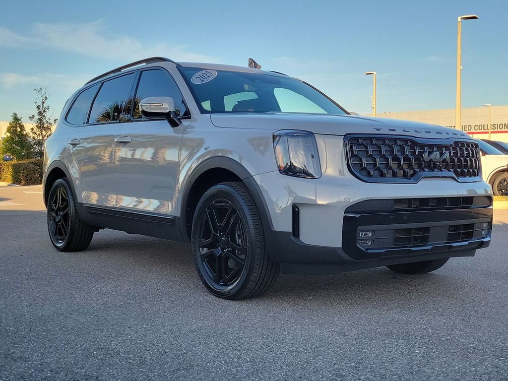 Used 2025 Kia Telluride SX Prestige X-Line image 3