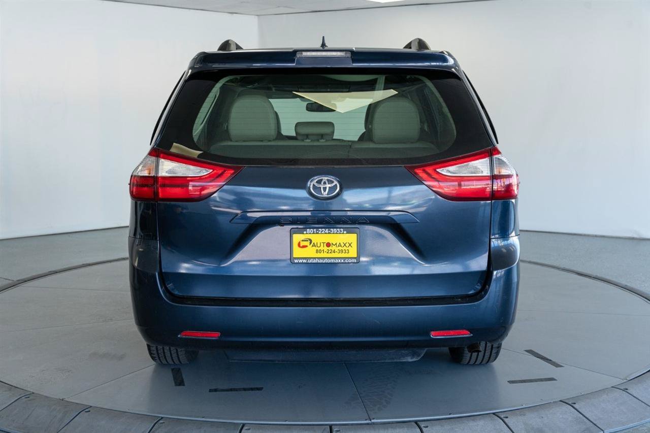 Used 2019 Toyota Sienna XLE AWD/4WD image 6