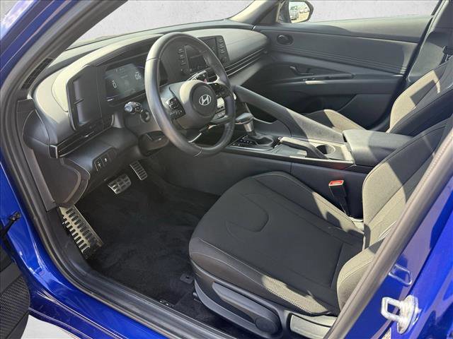 Certified 2025 Hyundai Elantra Sport image 9