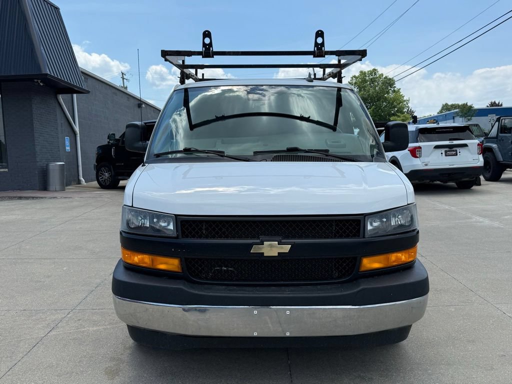 Used 2021 Chevrolet Express 3500 w/ Driver Convenience Package RWD image 21