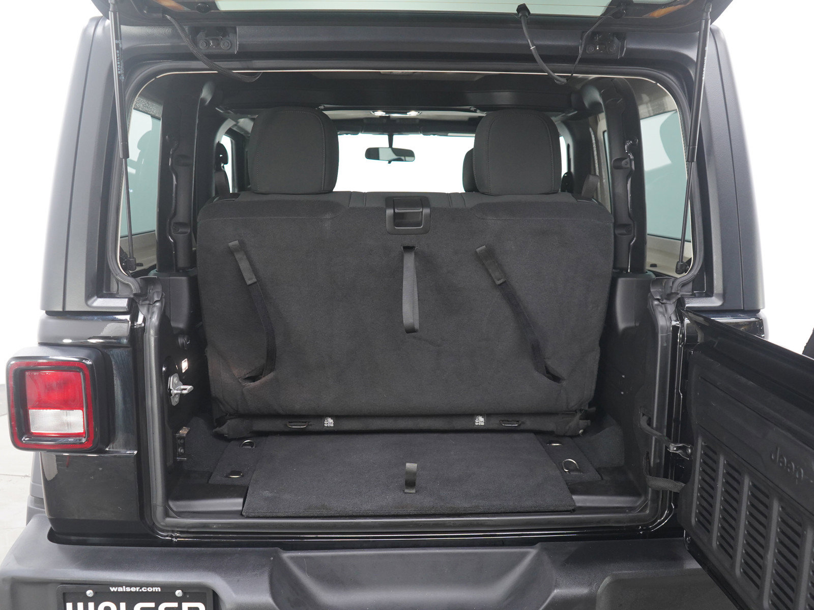 Used 2022 Jeep Wrangler Sport S image 13