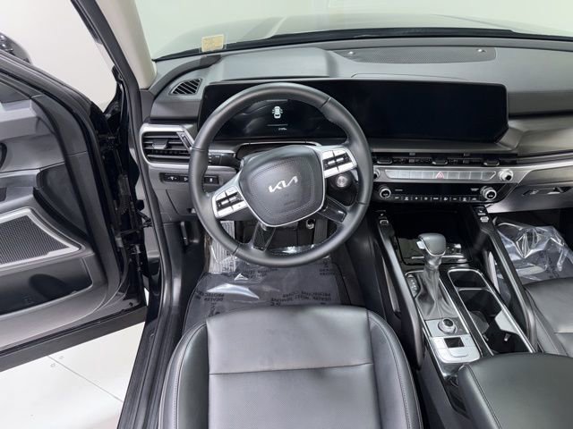 Used 2025 Kia Telluride S image 19
