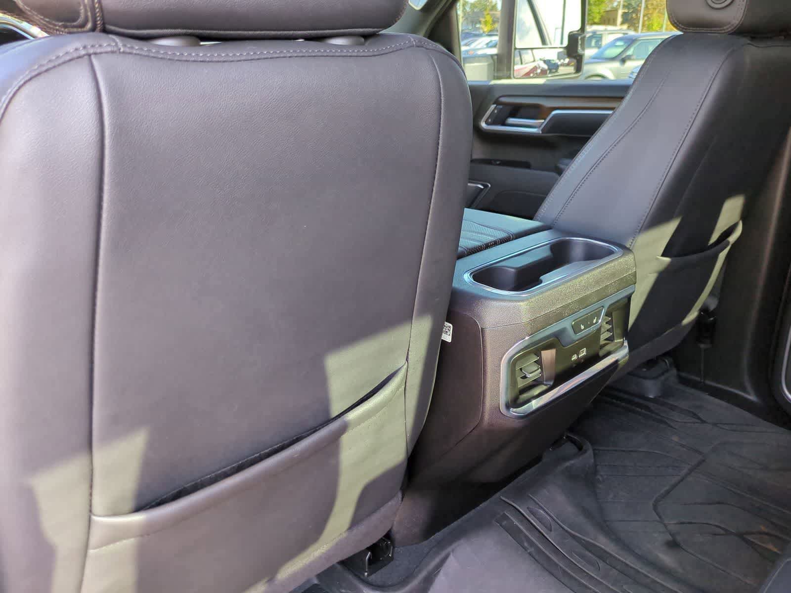 Used 2025 Chevrolet Silverado 3500 High Country w/ High Country Premium Package image 18