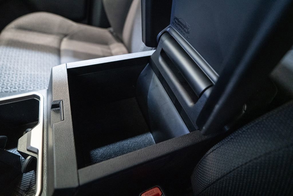 Certified 2025 Toyota 4Runner SR5 image 31