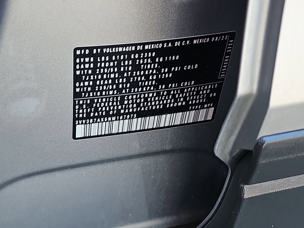 Used 2022 Volkswagen Tiguan SE image 38