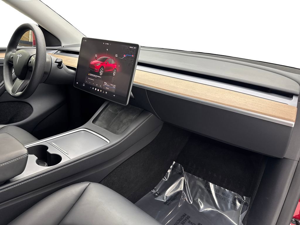 Used 2024 Tesla Model Y Long Range AWD/4WD image 51