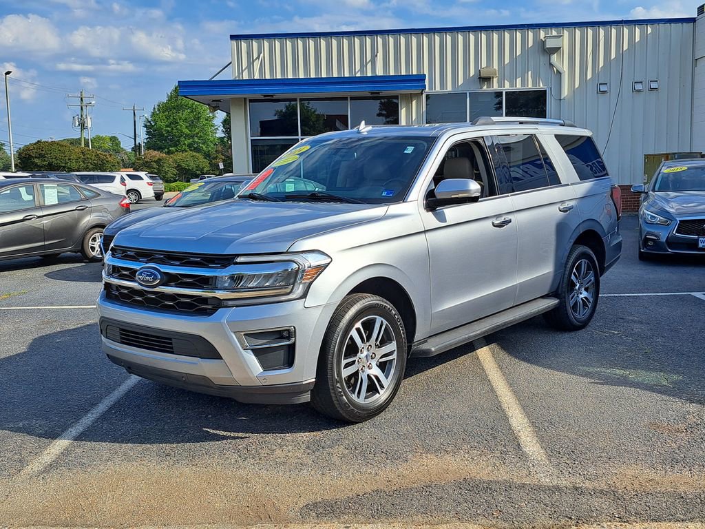 Used 2024 Ford Expedition Limited RWD image 3