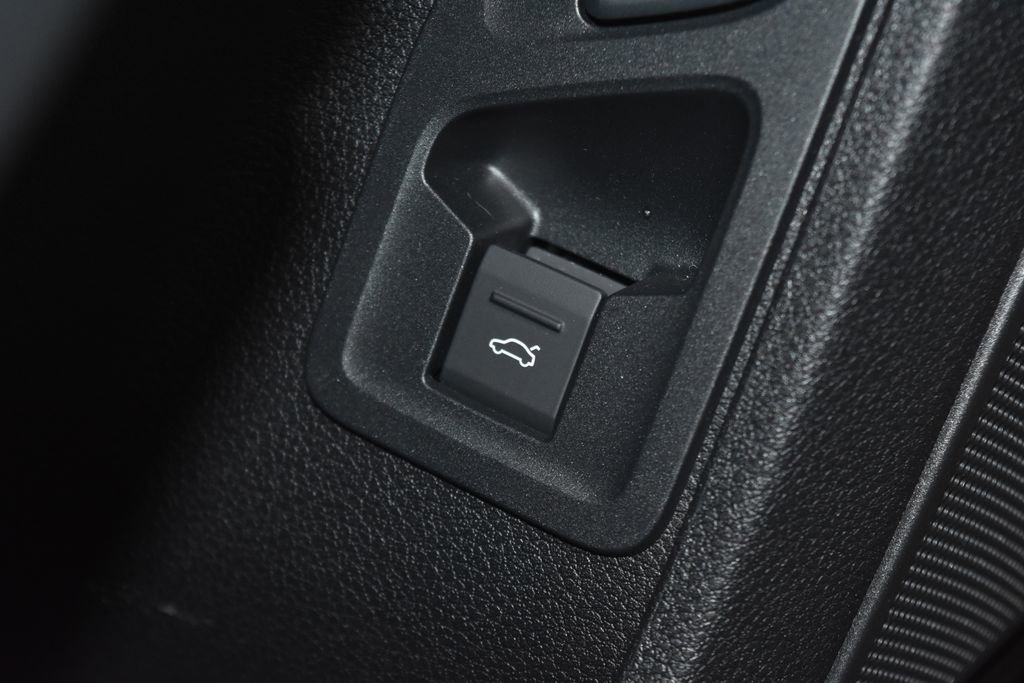 Certified 2025 Audi Q3 2.0T Premium Plus w/ Premium Plus Package image 7