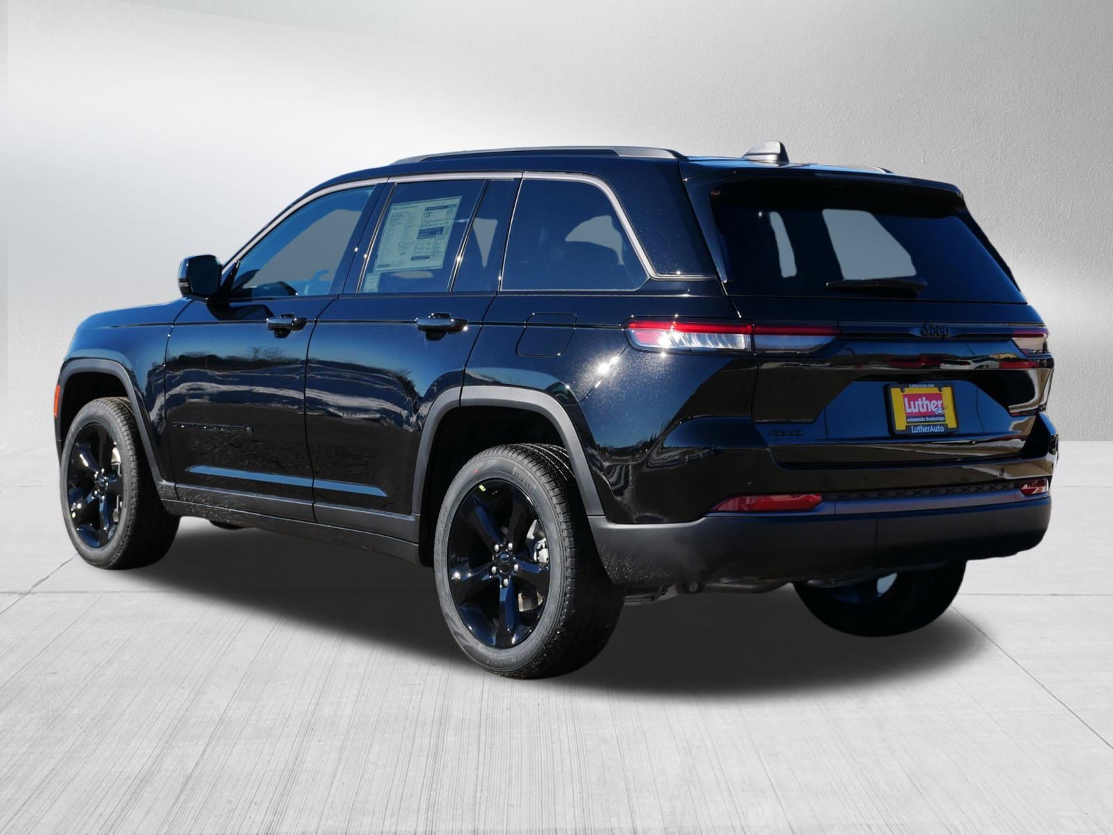 New 2026 Jeep Grand Cherokee Limited w/ Limited Altitude Package image 3