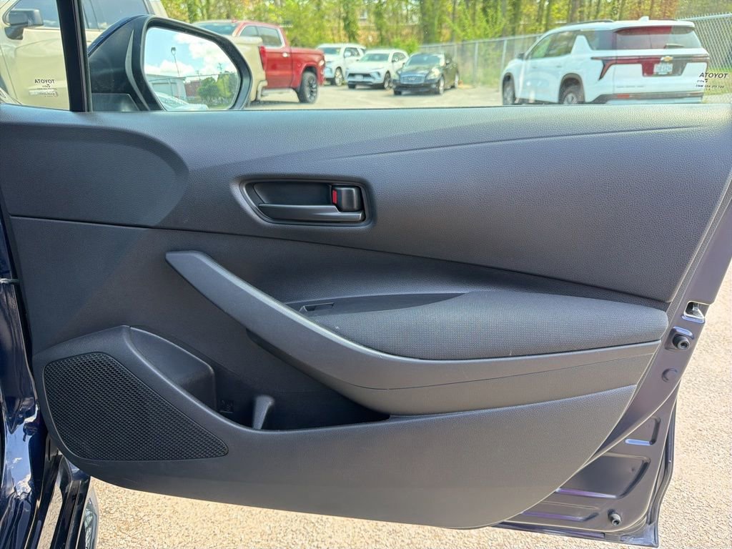 Used 2024 Toyota Corolla LE FWD image 28