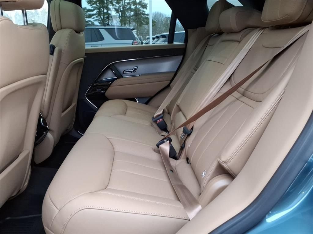 New 2025 Land Rover Range Rover Sport SE AWD/4WD image 14