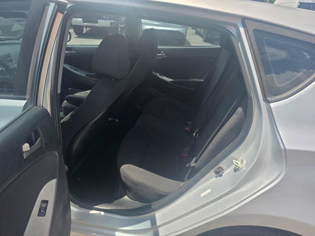 Used 2016 Hyundai Accent SE FWD image 7