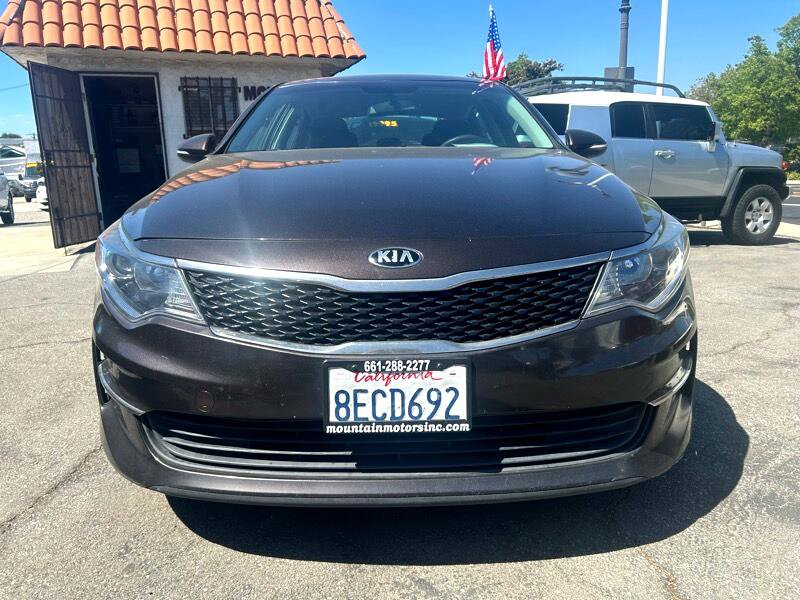 Used 2018 Kia Optima LX image 2