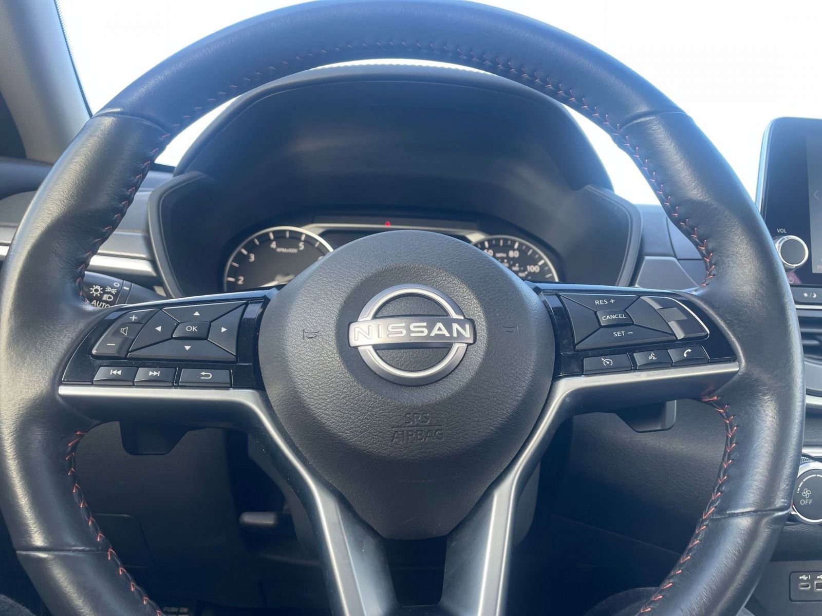 Used 2025 Nissan Altima 2.5 SR image 28