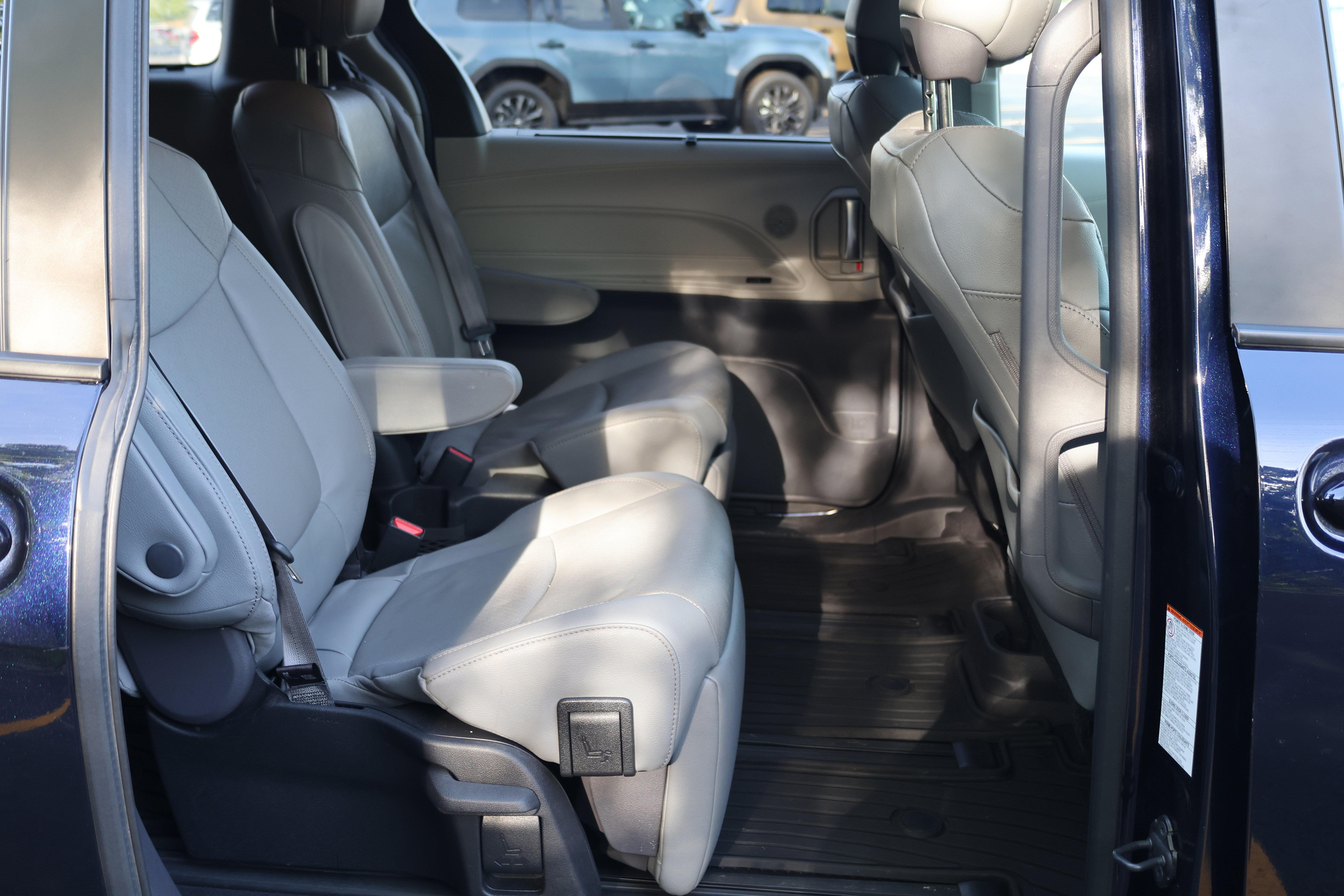 Certified 2023 Toyota Sienna Limited AWD/4WD image 16