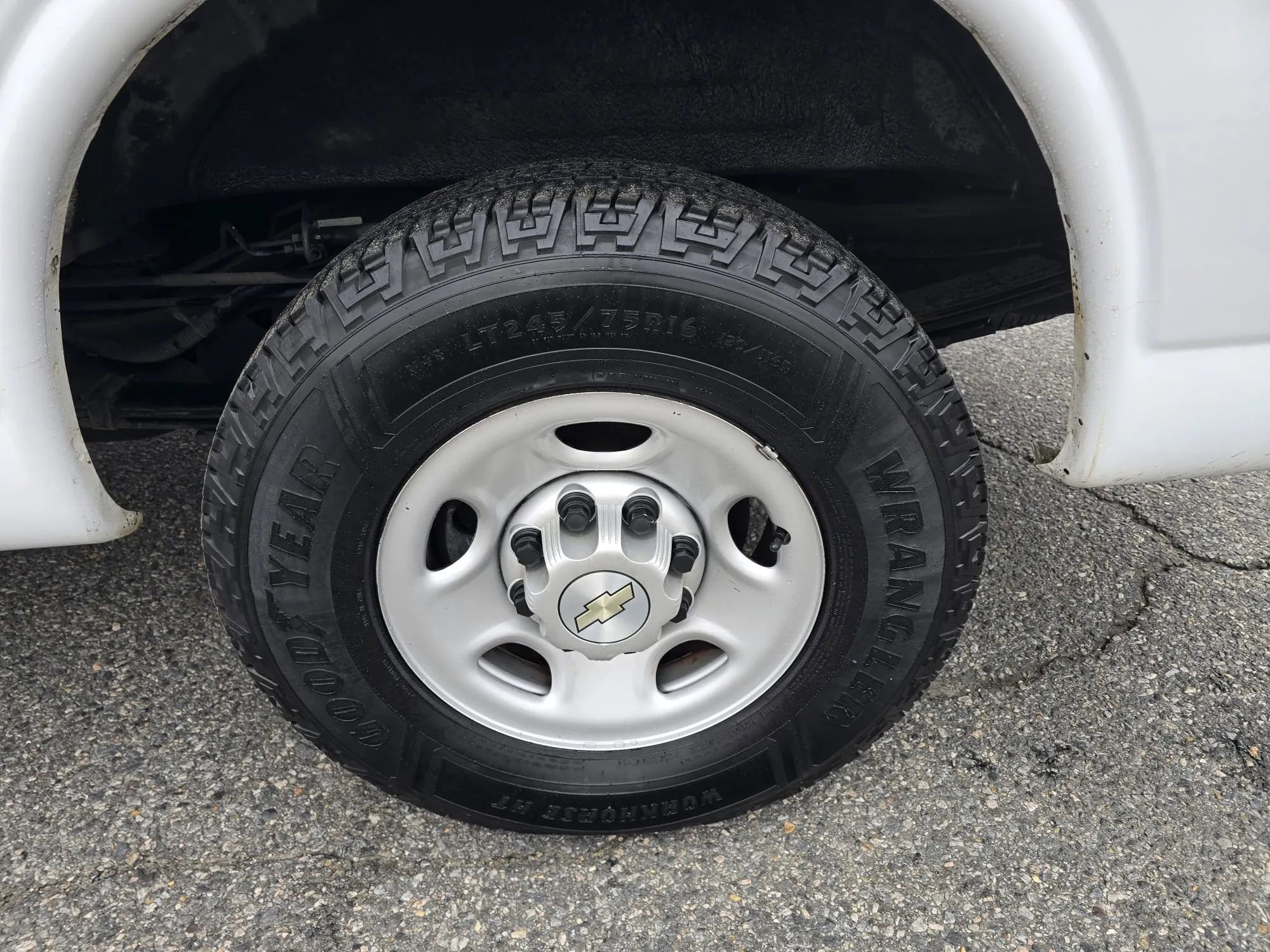 Used 2020 Chevrolet Express 2500 w/ Driver Convenience Package image 13