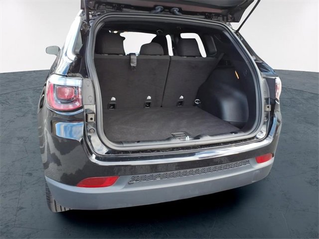 Used 2023 Jeep Compass Sport image 25