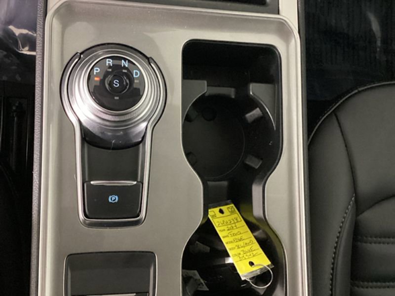 Used 2024 Ford Edge SEL w/ Convenience Package image 25