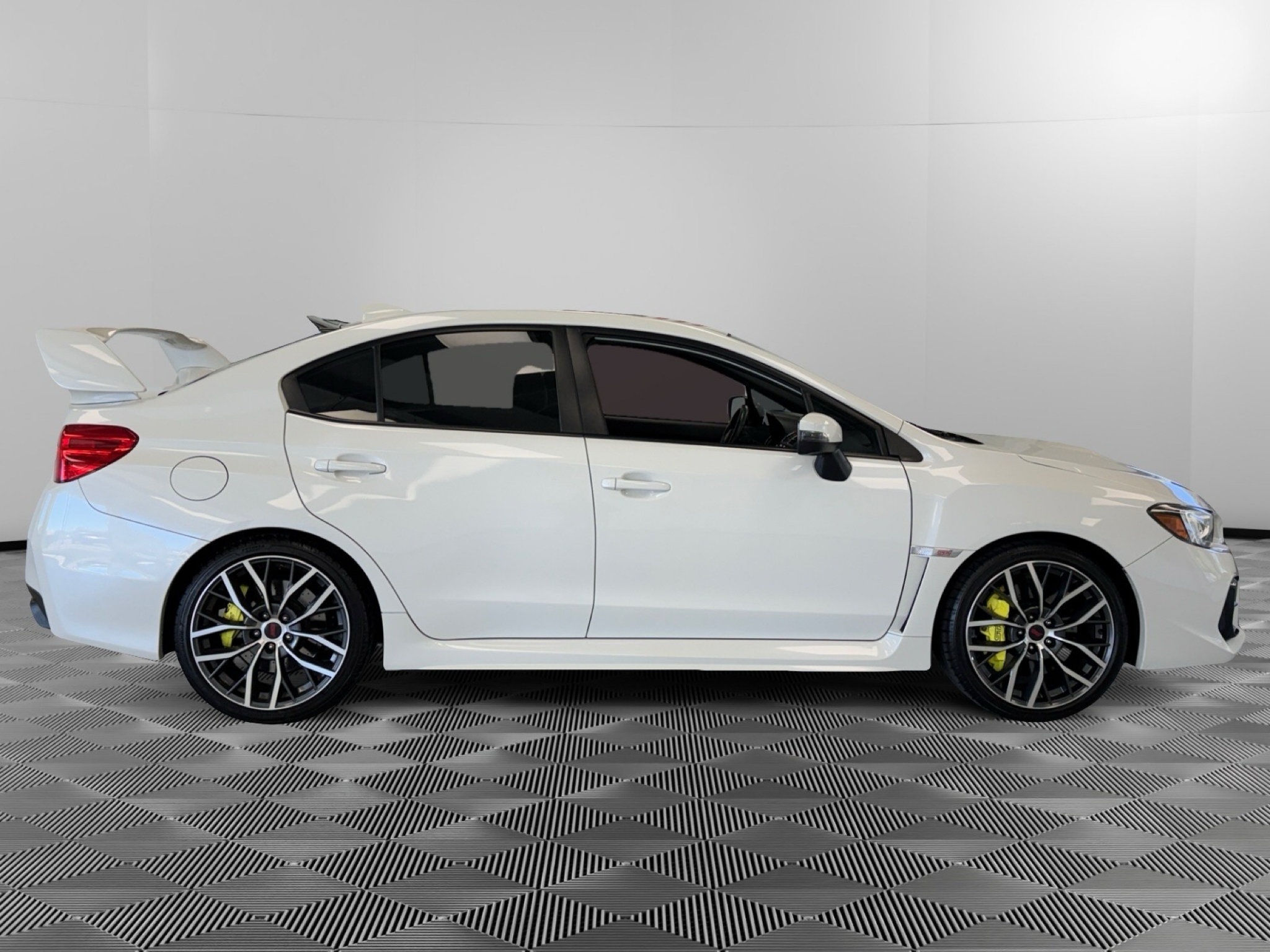 Used 2020 Subaru WRX STI AWD/4WD image 9