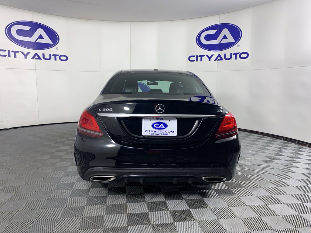 Used 2021 Mercedes-Benz C 300 Sedan image 4