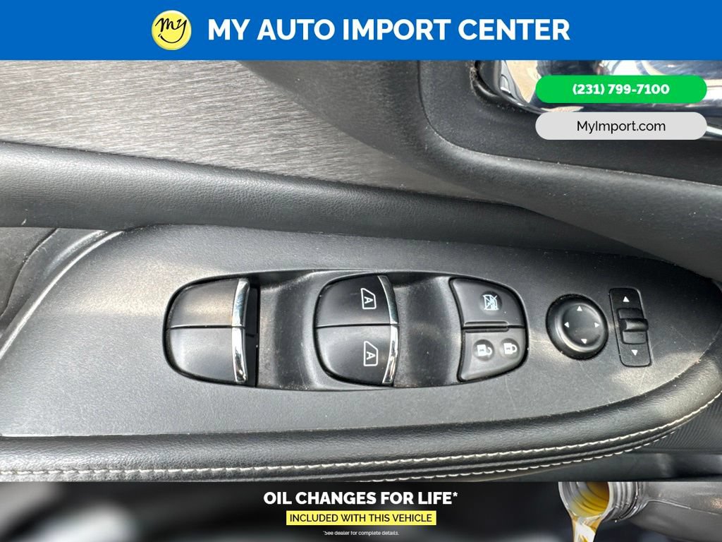 Used 2020 Nissan Murano SL w/ Moonroof Package AWD/4WD image 12