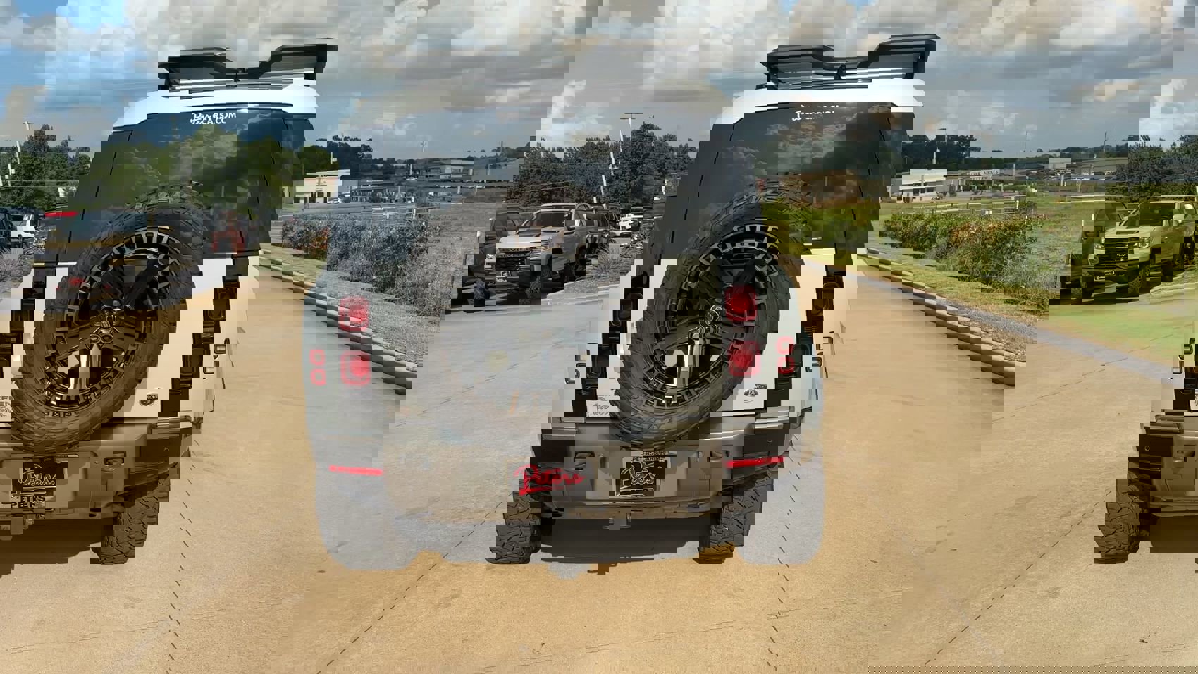 Used 2021 Land Rover Defender 110 X-Dynamic HSE image 8