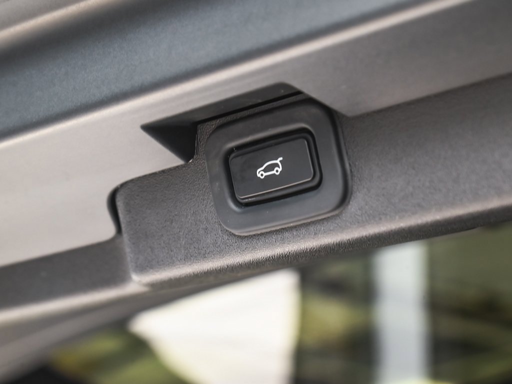 Used 2023 Land Rover Discovery HSE R-Dynamic image 20