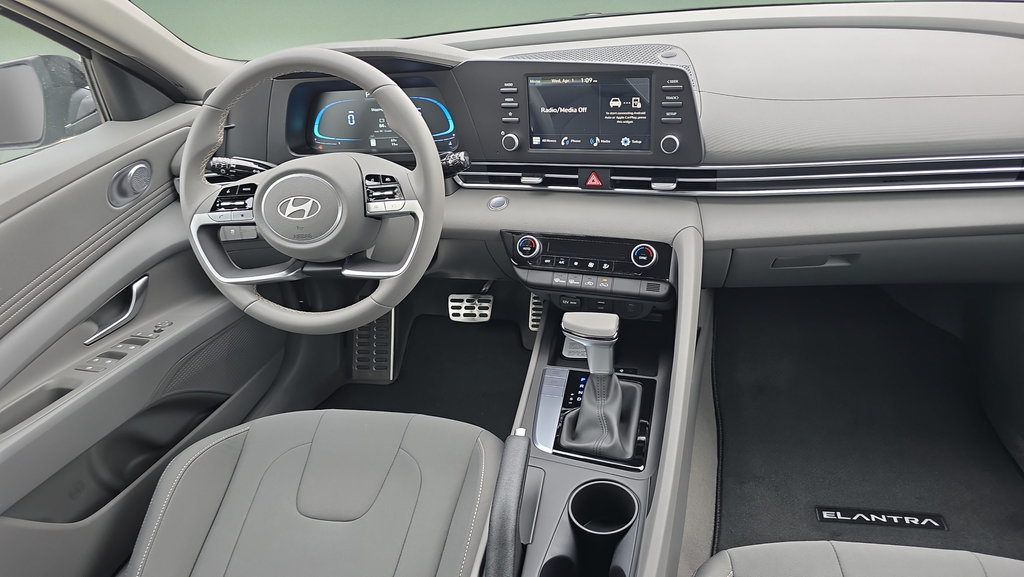 New 2026 Hyundai Elantra Sport FWD image 24