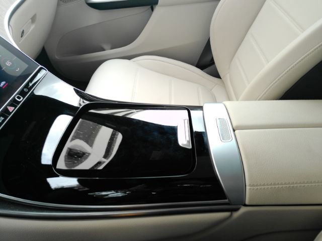 Used 2024 Mercedes-Benz GLC 300 image 41