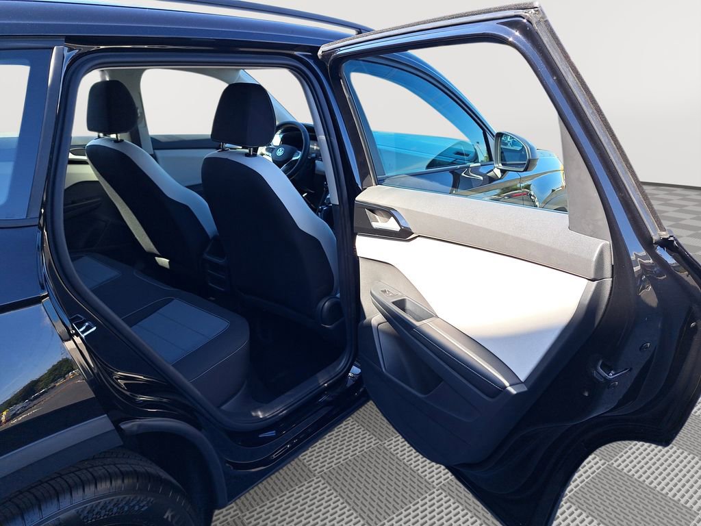 New 2025 Volkswagen Taos S image 16