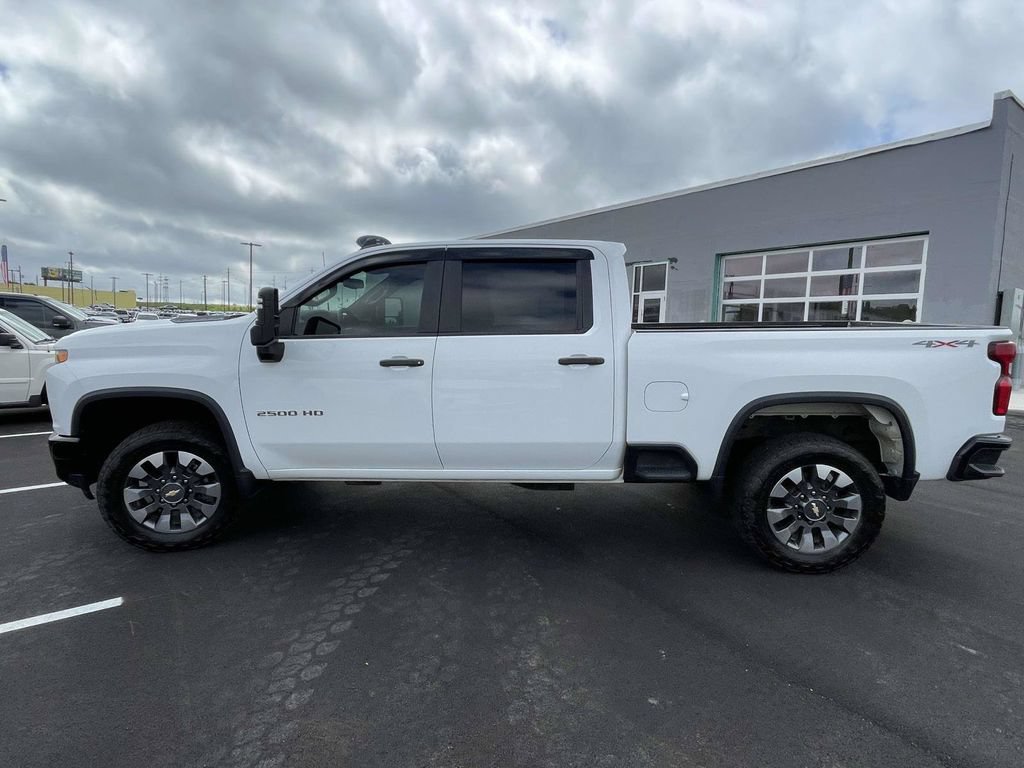 Used 2021 Chevrolet Silverado 2500 Custom w/ Custom Value Package AWD/4WD image 6