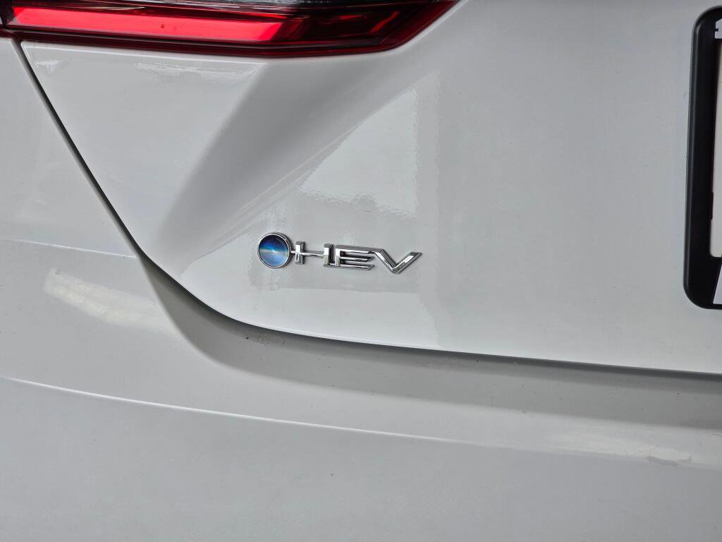Used 2025 Toyota Camry LE FWD image 13
