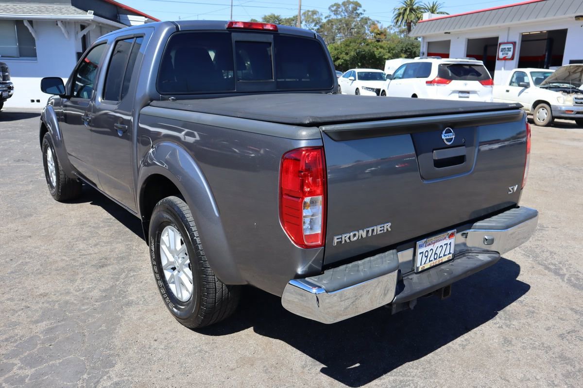 Used 2016 Nissan Frontier SV image 4