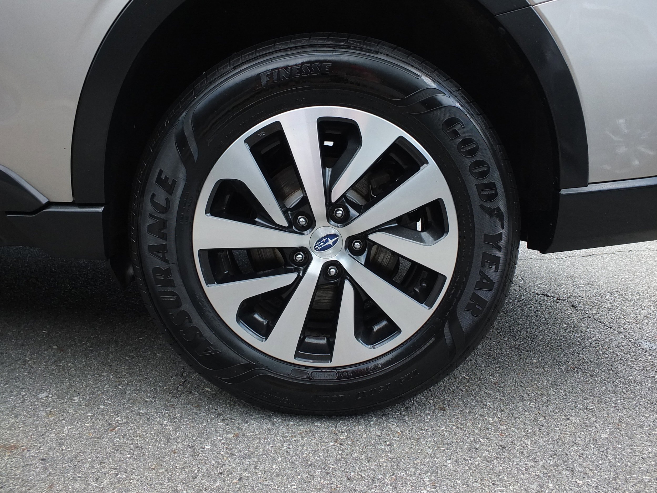 Used 2020 Subaru Outback Premium w/ Popular Package #1 AWD/4WD image 10