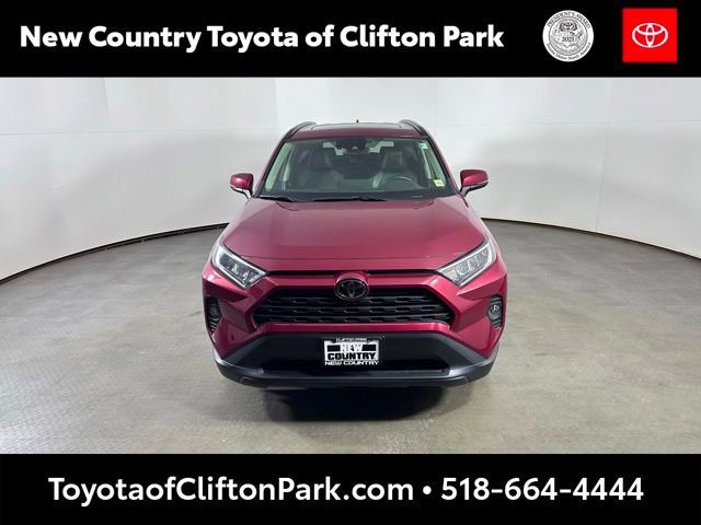 Used 2021 Toyota RAV4 XLE Premium image 6