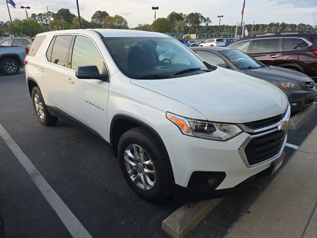 Used 2021 Chevrolet Traverse LS image 13