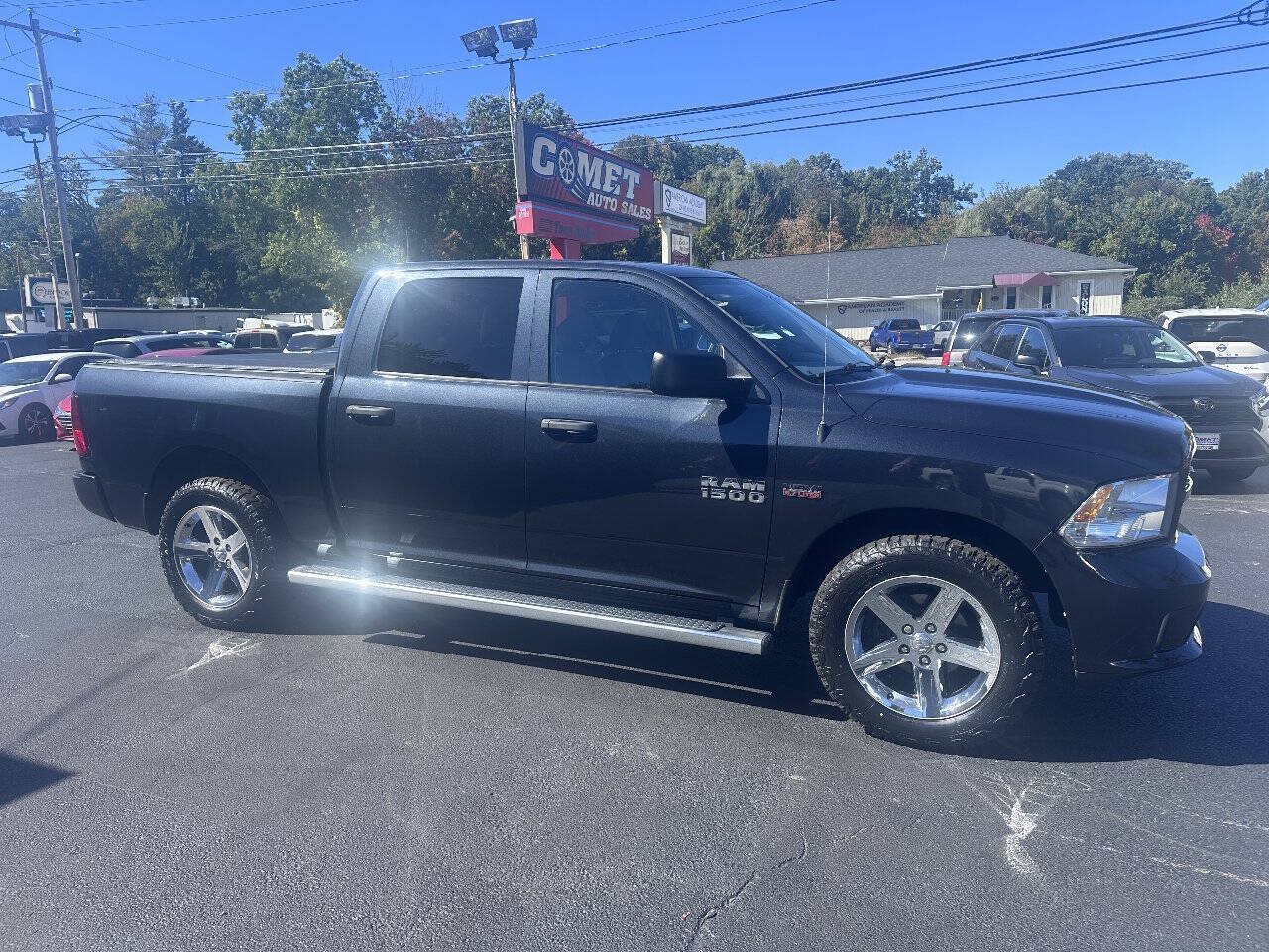 Used 2016 RAM 1500 Express AWD/4WD image 2