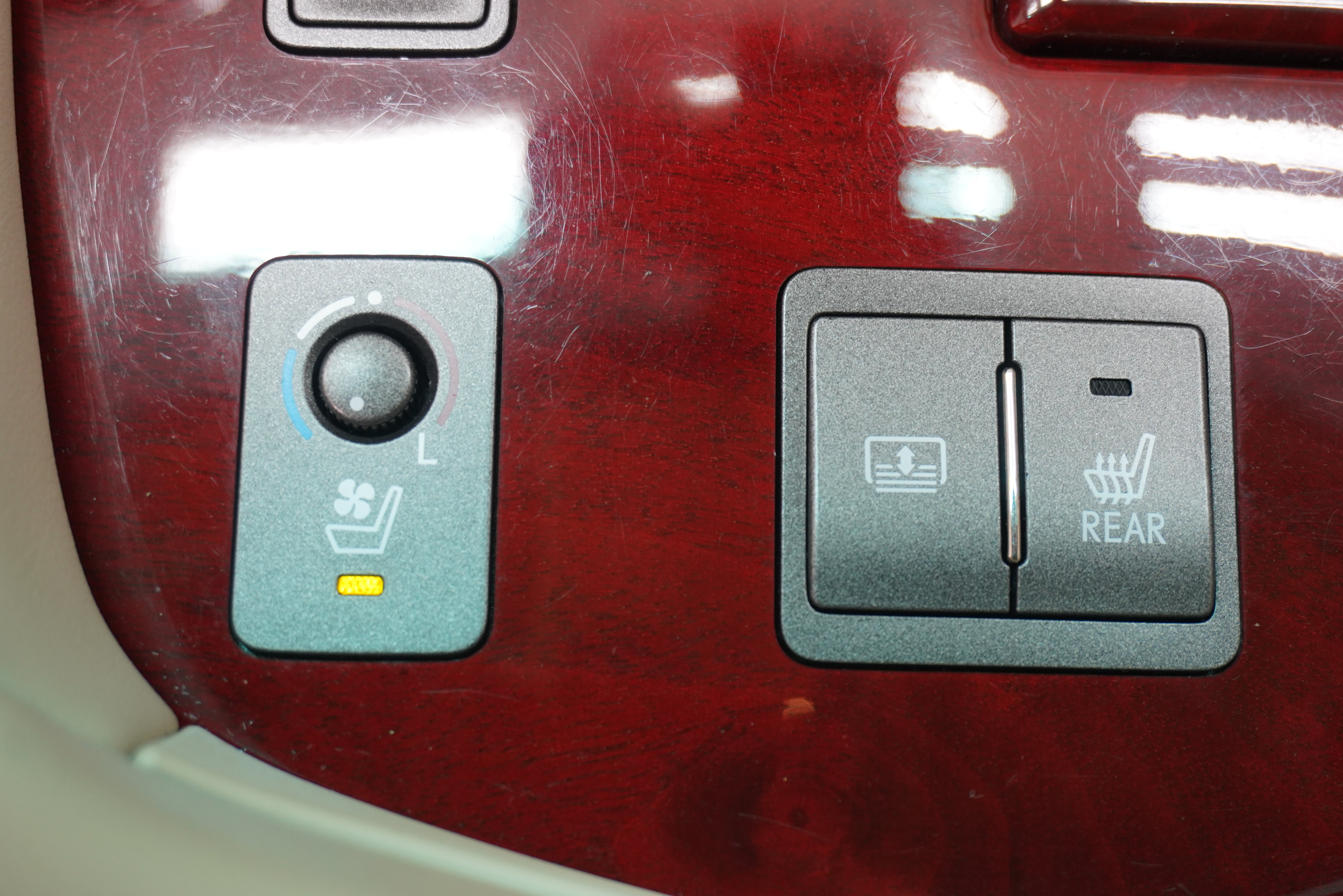 Used 2012 Lexus LS 460 w/ Luxury Value Edition RWD image 26