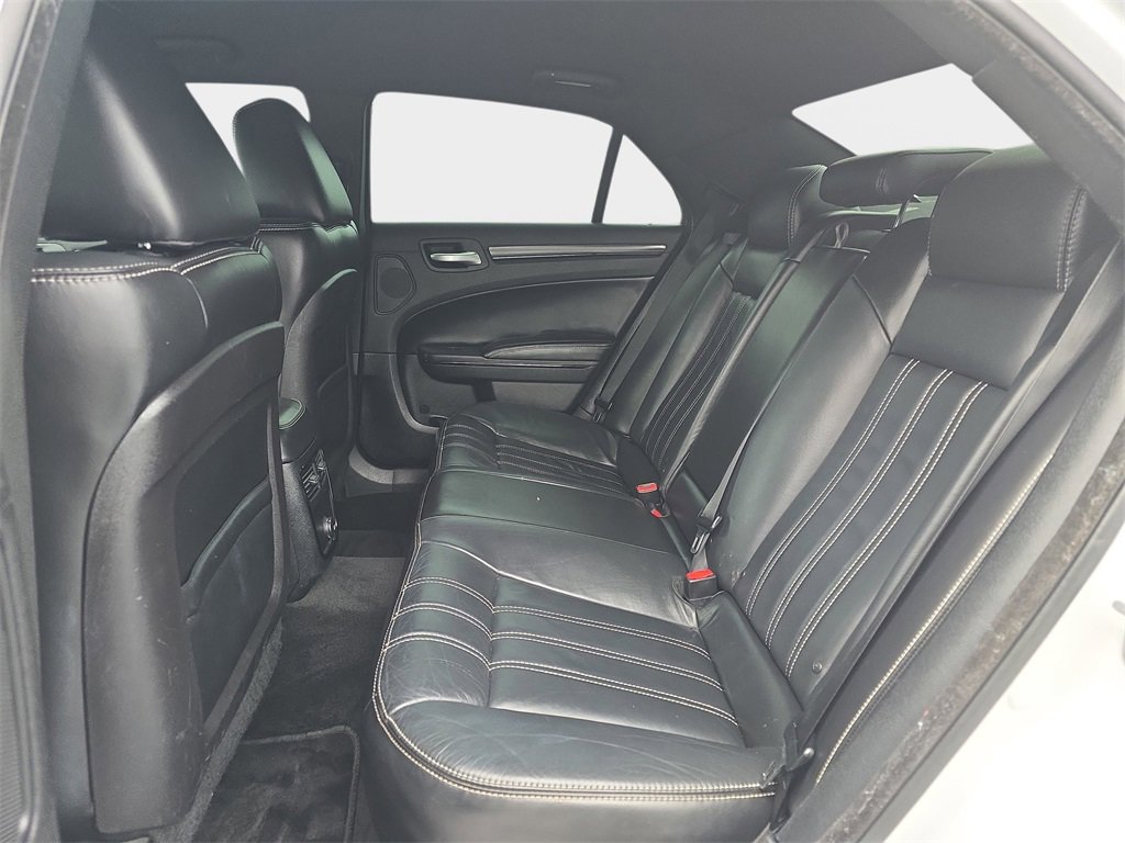 Used 2014 Chrysler 300 S image 17