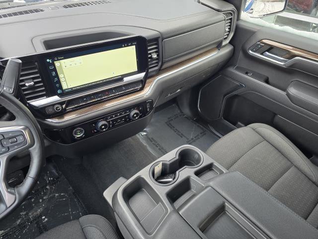 Used 2023 Chevrolet Silverado 1500 LT Trail Boss w/ LPO, Dark Essentials Package AWD/4WD image 32