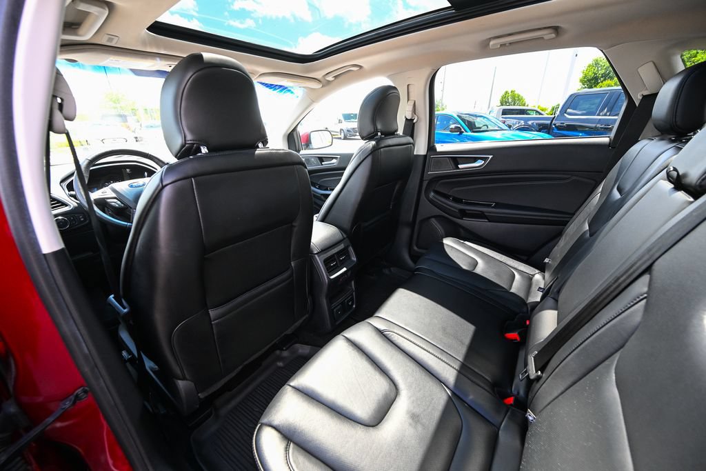 Certified 2019 Ford Edge Titanium w/ Equipment Group 301A AWD/4WD image 22