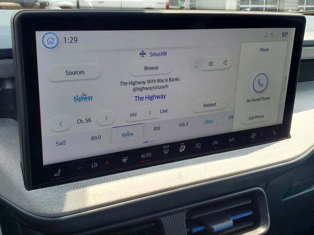 New 2025 Ford Maverick XLT w/ XLT Luxury Package image 18