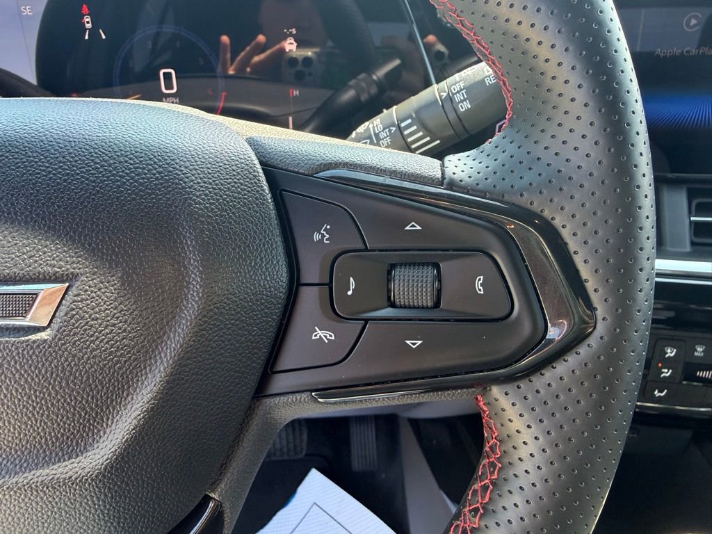 Used 2025 Chevrolet Trax RS w/ Driver Confidence Package image 31