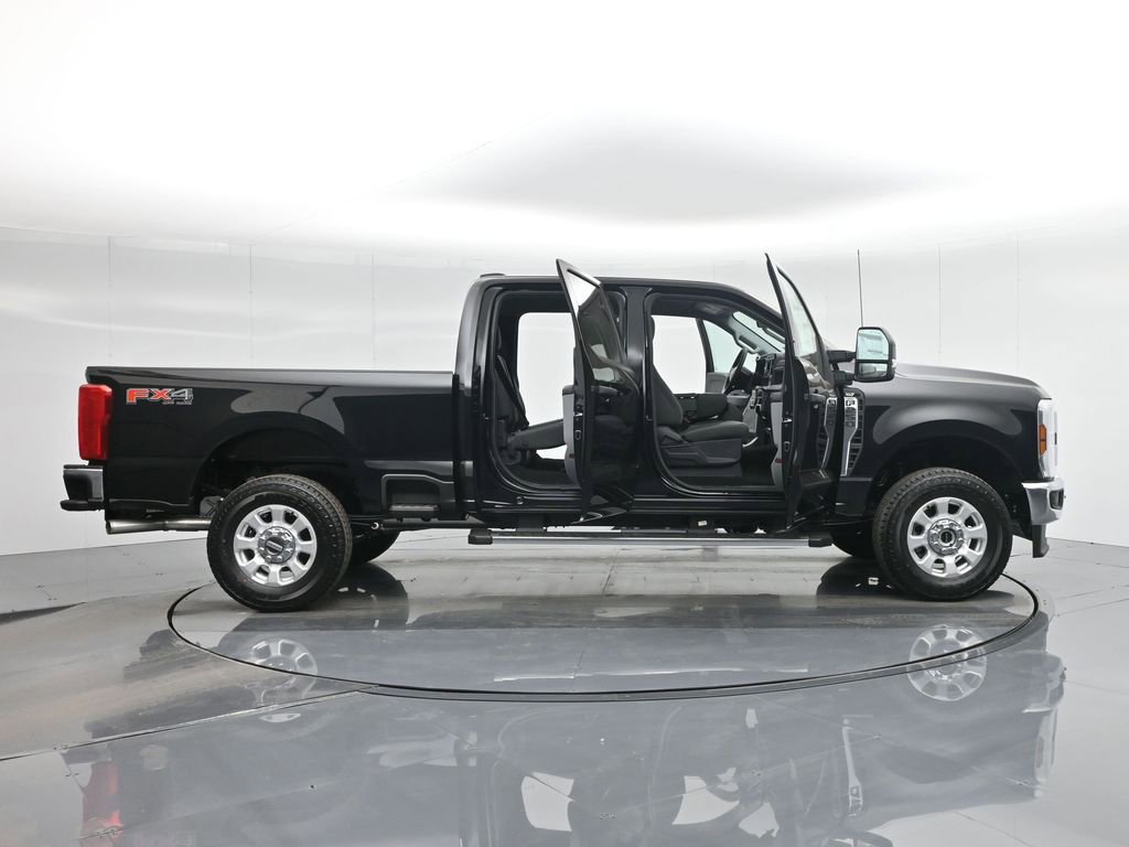 Certified 2024 Ford F250 XLT w/ FX4 Off-Road Package AWD/4WD image 5