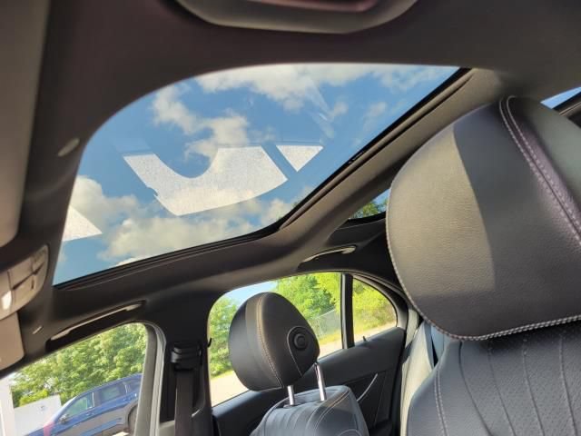 Used 2018 Mercedes-Benz E 400 4MATIC Sedan image 32