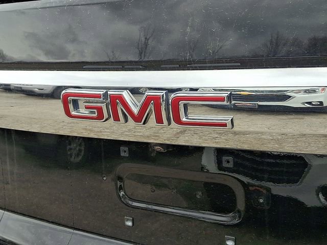 Used 2024 GMC Yukon SLE image 32