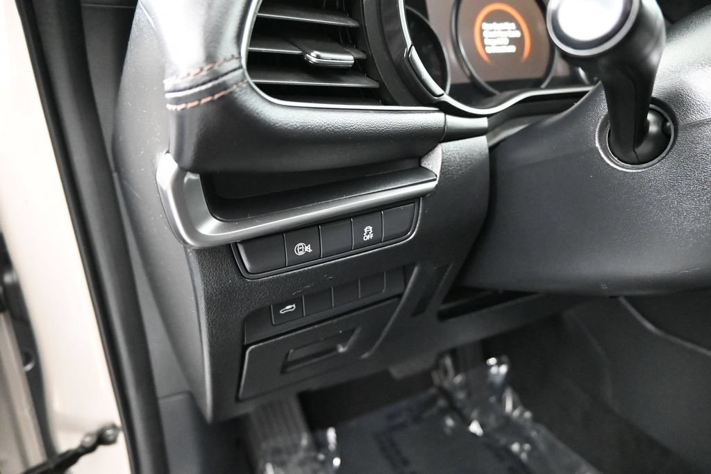 Used 2024 MAZDA MAZDA3 s FWD image 8
