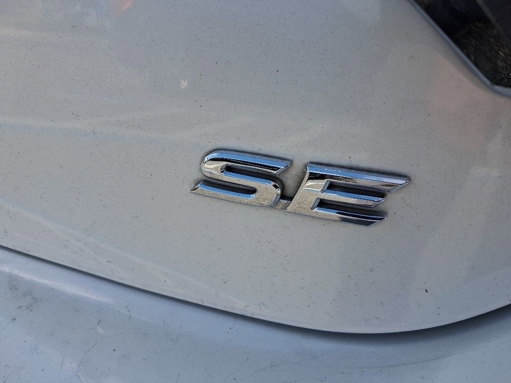 Used 2017 Toyota Camry SE FWD image 9