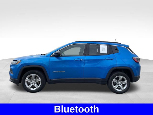 Used 2024 Jeep Compass Latitude AWD/4WD image 2